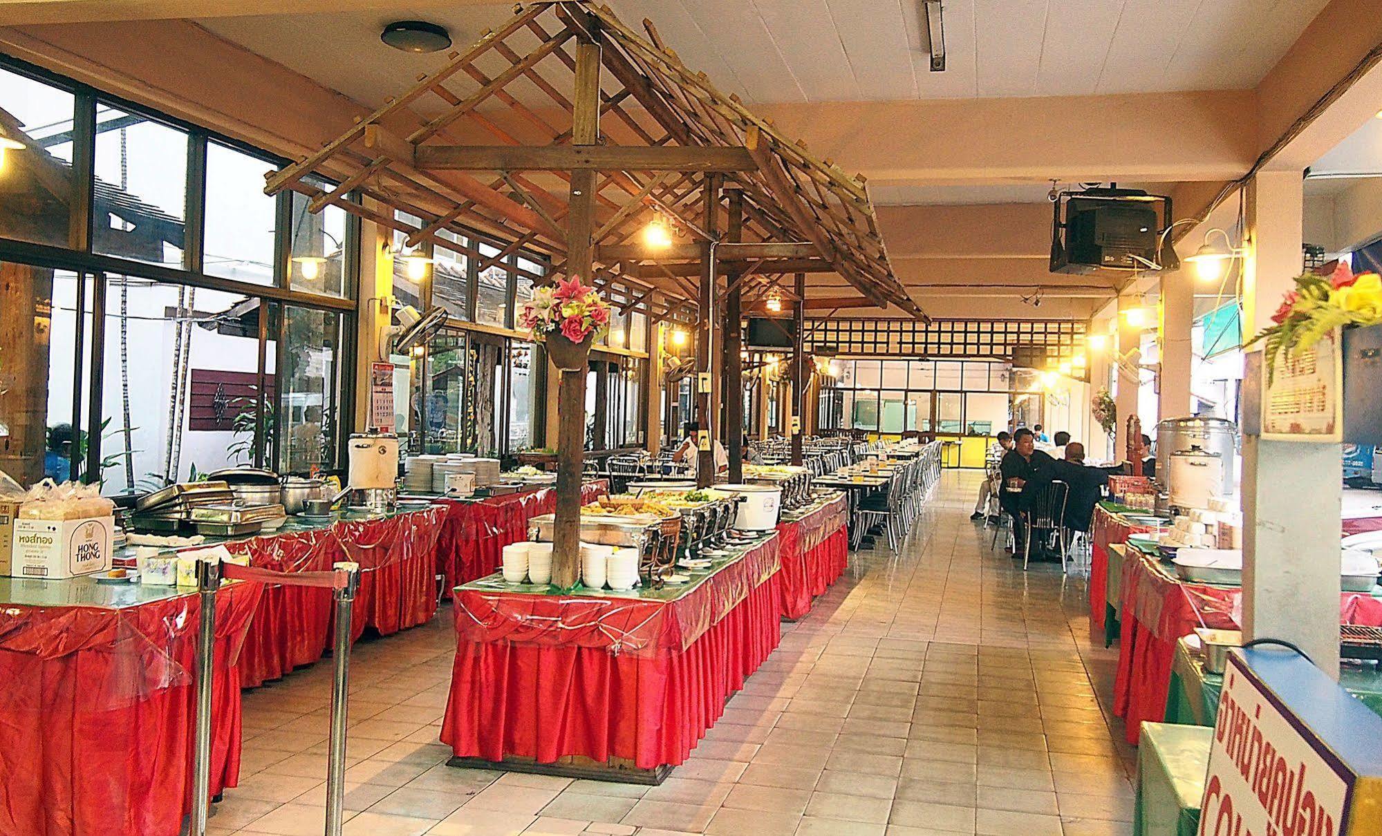 U-Sa Family Hotel Τσιάνγκ Μάι Εξωτερικό φωτογραφία